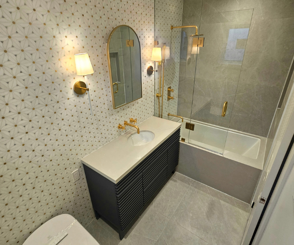 Toronto, Detached - Gold Flower Bathroom AFTER